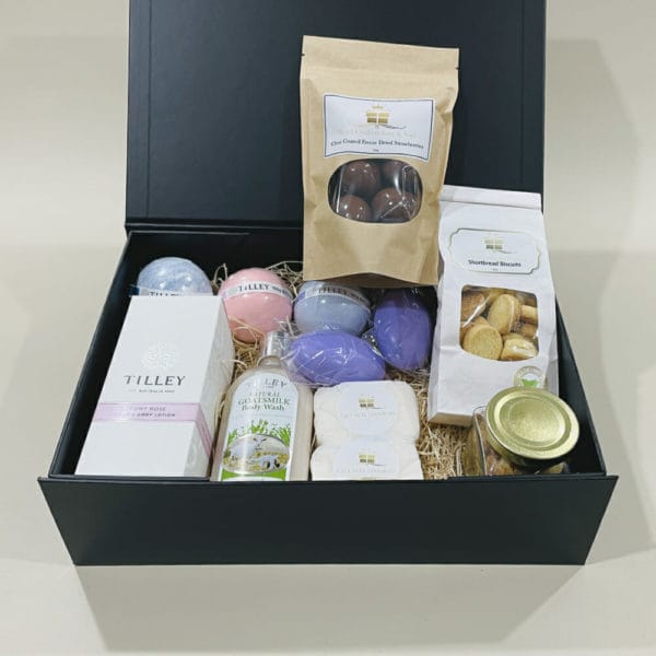 Relaxing Hamper image. Products to pamper a special person and topped off with quality sweets no one could say no too. Phone: 03 5174-4888