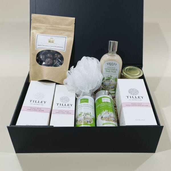 Pamper Hamper image. A choice of products including our beautiful natural goats milk range. Relax and enjoy. Buy Online or Phone 03-51744888