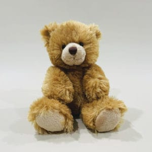 Oliver teddy bear light brown image. Hand made brown teddy bear 18cm seated with super soft fluffy fur. Buy now Online or Phone 03-5174-4888